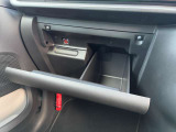 快適なショールームにて、お車選びのお手伝いから、ご購入後の整備待ちまで、ご対応致します。