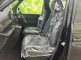 運転席周りは、機能性とデザイン性を両立した空間設計となっています。