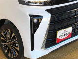 死角になりやすい左右方向の障害物をブザーで知らせてくれるコーナーセンサー搭載