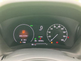 直感的に理解できる表示で、車両の状態を常に把握できます。ドライバーの運転をサポートする情報が充実しています。