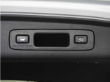 ◆予約クローズ機能付きパワーテールゲート◆キーや運転席のボタン、ハンズフリー機能など多彩なアクセスで自動開閉できます。