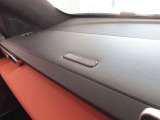 本国イギリスのヘセル工場で生産されるエミーラ。ダッシュボードには『First Edition』のプレートが貼られています。