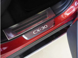 【プロのメカニック多数在籍】当社メカニックによる『プロの視点』でご納車前の整備を行います。お客様に安全且つ安心して気持ちよくお乗りいただけるように真心込めて整備いたします。