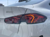 また、BMW正規認定中古車は、エマージェンシーサービスが自動付帯。24時間365日、皆様のカーライフをサポート致します。確かな安心のうえで、「駆けぬける歓び」をご堪能ください。