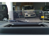 ☆ヘッドアップディスプレイがついており目線を落とすことなく安全に運転をすることができます!