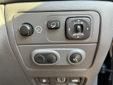 5.0ガソリン フロアAT 5人乗り 後席モニター ナビTV バックカメラ シートヒーター クルーズコントロール 装着スタッドレスタイヤ