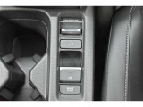 電動パーキングブレーキを搭載。スイッチ操作でパーキングブレーキを作動・解除することが可能です。