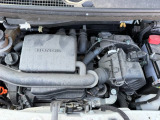 チェーン駆動の、3気筒DOHCエンジンです。