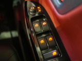 運転席ドアのパワーウィンドウスイッチです。