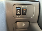 5.0ガソリン フロアAT 5人乗り 後席モニター ナビTV バックカメラ シートヒーター クルーズコントロール 装着スタッドレスタイヤ