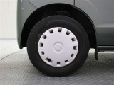 タイヤサイズは 145/80 R12 です。