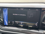 BluetoothやUSBなどから音楽を再生可能。スマートフォンなどに保存したお気に入りの音楽を車内で楽しめます。