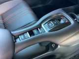電子パーキングブレーキ搭載でオートブレーキホールドも装備(^^)/信号待ちなどで重宝しますよ〜(*^_^*)