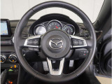 【運転席】最適なドライビングポジションでドライブをお楽しみください。