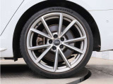 ■タイヤ245/35R19