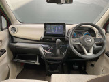 フロントガラスが大きいので、広い視界でとても運転しやすいお車です(*'&omega;'*)