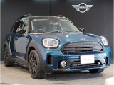 モデルが変わっても一目でMINIと分かるアイコンはそのままに、その時代に合わせた最新の技術、安全装備を搭載させております。