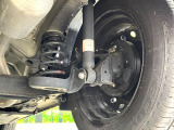 お車を安心してお乗りいただく為には、足回りの定期点検が欠かせません。サービスサポート(有償保証)では無料点検もご提供しており、安心のカーライフをお過ごしいただけるサポート体制が整っています。