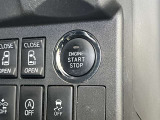 プッシュスタートですのでエンジンの始動もボタンを押すだけです