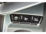 C8コルベットZO6には、フロントリフター、フロントカメラなど、運転を快適にする装備が充実しております。