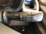 ☆オートライト機能☆車外の明るさに応じて自動的でヘッドランプを点灯および消灯します。夕暮れ時やトンネルなどで便利です!