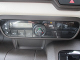 オートエアコン装備車★操作もカンタン★
