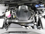 2.0ガソリンターボエンジンは、油汚れの無いきれいなコンディションです。