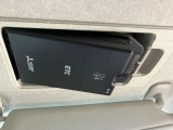 スマートインETC装備!!サンバイザーの裏に隠れるようにスッキリ収納。ワンプッシュで車載器が斜めに下がりますのでETCカードの出し入れも簡単にできます。