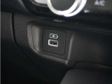 ◆USBチャージャー◆使いやすい場所に装備されています。