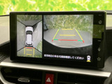 後退時の安全をサポートするバックモニター。駐車や狭い場所での取り回しをスムーズに行えます。
