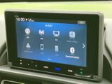 多彩なメディアに対応し、お好みの音楽をクリアなサウンドで楽しめます。ラジオやBluetooth接続など、様々な再生方法に対応しています。