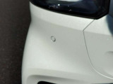 後方にはコーナーセンサーが付いております。音で危険を知らせてくれるのとブレーキとアクセルの踏み間違えも防止してくれます。