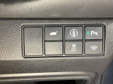 先進の安全運転支援システム、HondaSENSINGのスイッチ類。
