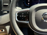 ◆ステアリング/アダプティブ・オートクルーズコントロールは、前走車との車間を一定に保ってくれる便利機能です