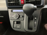 品質へのこだわり!フロアマットやシートなど車内をキレイに清掃し、ニオイや汚れなどを徹底的にクリーニングしてもらっております。室内はピカピカです☆