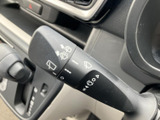 運転状況に合わせて最適なワイパー動作を選択可能。雨天時でもクリアな視界を確保し、安全な運転をサポートします。