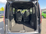 積載性が広がるシートアレンジ。倒し方や可動域、荷室の広がりが分かり、使い道を想像できます。