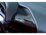 SF90STRADALEロゴ入りダッシュボード
