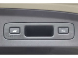 ハンズフリーアクセスパワーテールゲート(予約クローズ機能付)荷物でいっぱいのあなたを少しだけお手伝いします。Hondaスマートキーを持っていれば、ハンズフリーでテールゲートの開閉が可能です。