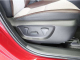 パワーシート搭載。微妙な調整が手軽にでき、ピッタリのポジションで運転することが可能です。
