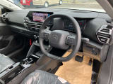 未使用車ですのでシートにはカバーもついております。