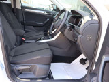 認定中古車保証1年間距離無制限の保証とロードアシスタンスサービスが全車に付帯されています。また、1年間または2年間の延長保証(有償)もご利用いただけます。