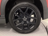 無限アルミホイールです。足元が引き立つので、車全体のイメージがアップしますよ!