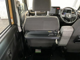 届出済 未使用車販売だけでなく、買取、下取、車検、メンテナンス、保険もバッチリ!お客様のトータルカーライフをしっかりサポートいたします。