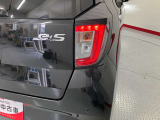 より多くの一般の方へ車を届けれればと思っておりますので同業者様への販売は極力控えさせて頂いております。ご了承下さい。