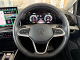パドルシフトを装備しております。エンジンブレーキが必要なシーンや、合流車線で加速したい時など瞬時にシフトダウン可能です。