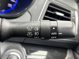 操作感も良好で、スムーズなウインカー操作を実現。安全な運転をサポートする、使いやすいレバーです。