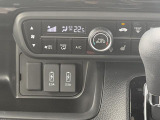 自社認証工場を完備しておりますので、納車前の車検・整備や、アフターメンテナスもばっちりですので、安心して当社にお任せ下さい。また、当社にて車輌ご成約のお客様はオイル交換永久無料のサービス付きです!