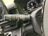 雨天時でも視界を確保し、安全運転をサポートします。操作も簡単で、快適なドライブを演出します。
