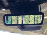 【デジタルインナーミラー】後席の大きな荷物や同乗者で後方が確認しづらい時でも安心!カメラが撮影した車両後方の映像をルームミラー内に表示。クリアな視界で状況の確認が可能です!